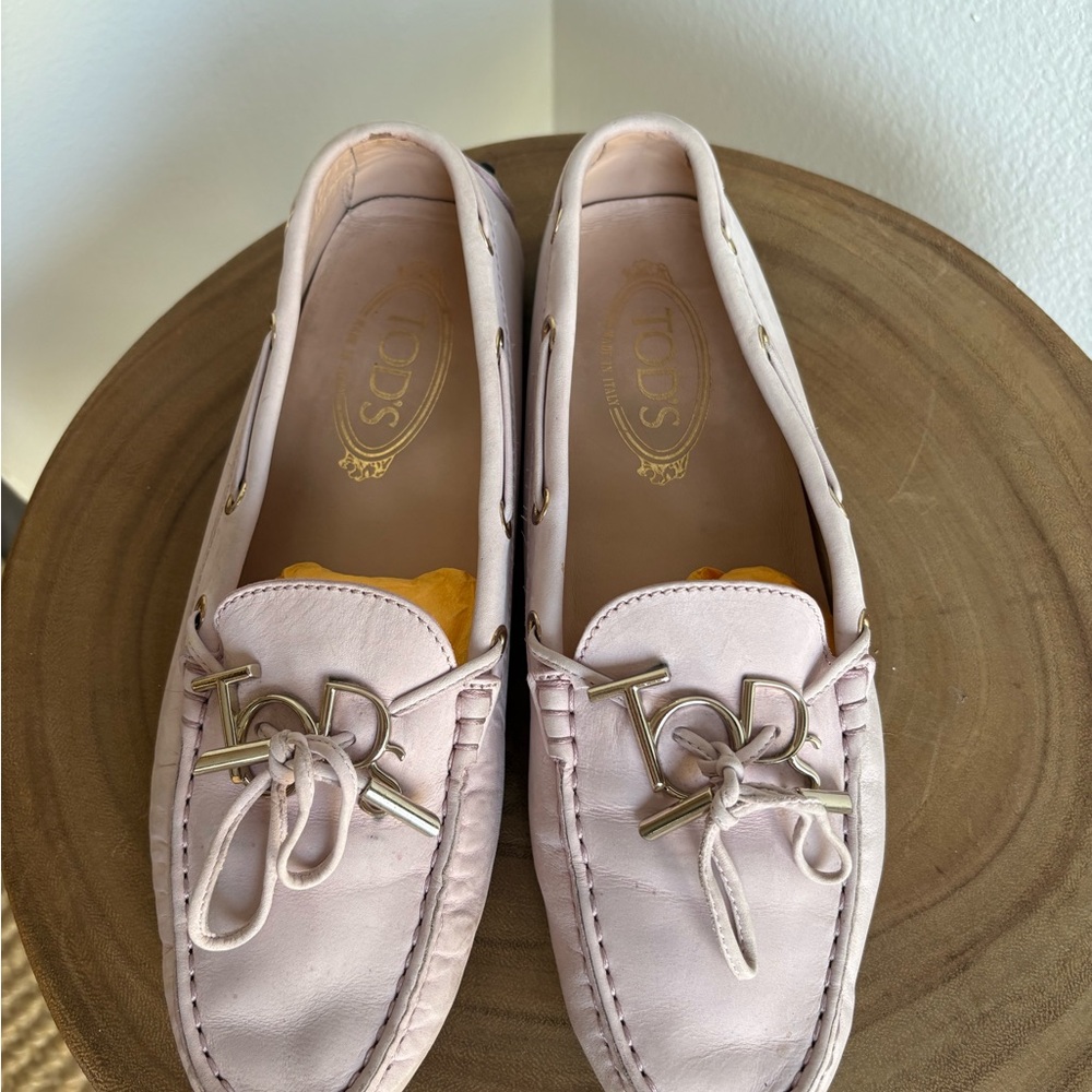 Tod's Pink Suede Loafers Drivers  Signature Tod’s Silver Accent Sz 39 (8)